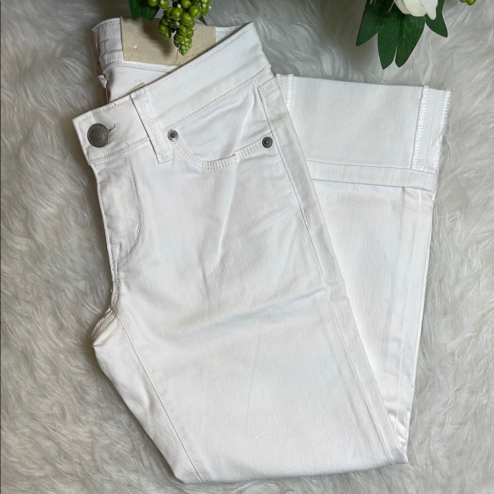 LOFT Curvy Straight White Jeans